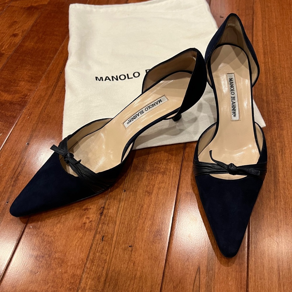 Manolo Blahnik Navy Suede Pumps